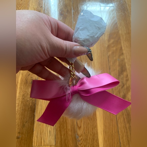 UGG Tumbler & Key Chain Bundle - Picture 4 of 4